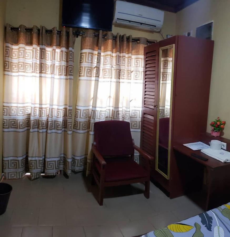 Britannia Hotel Cmr Yaoundé Екстериор снимка
