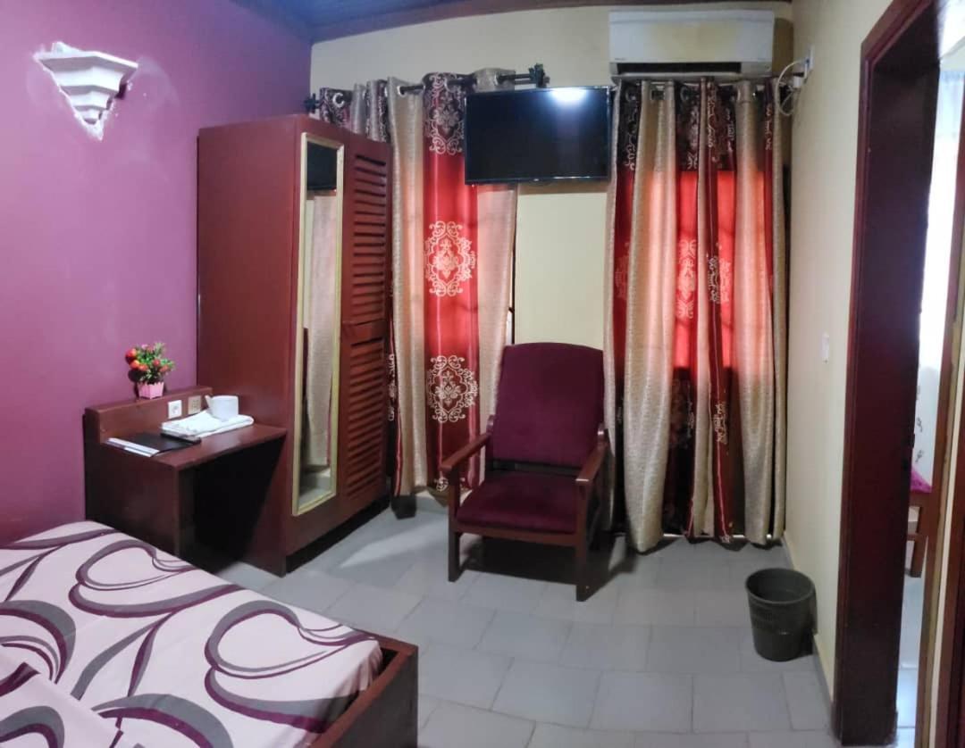 Britannia Hotel Cmr Yaoundé Екстериор снимка