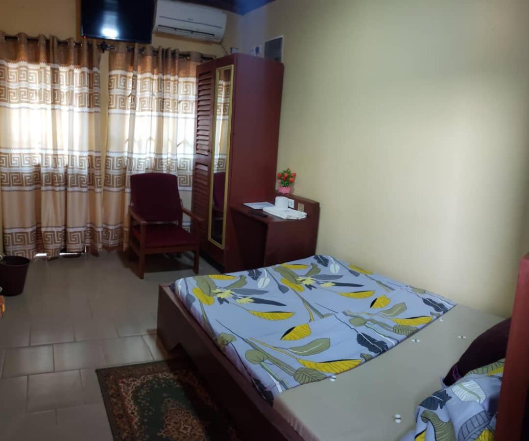 Britannia Hotel Cmr Yaoundé Екстериор снимка