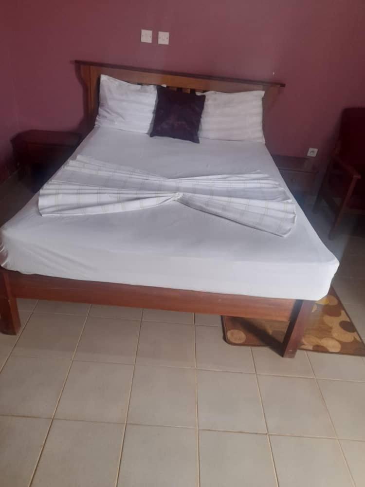 Britannia Hotel Cmr Yaoundé Екстериор снимка